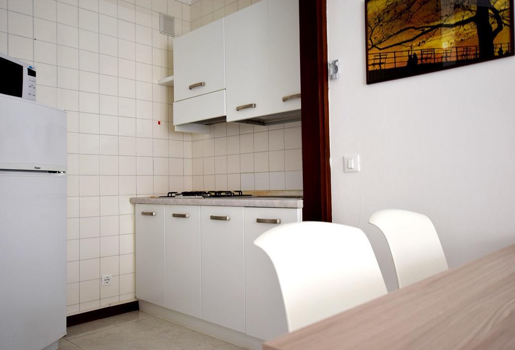 Condominio Luna 1 Линяно Сабиадоро Екстериор снимка