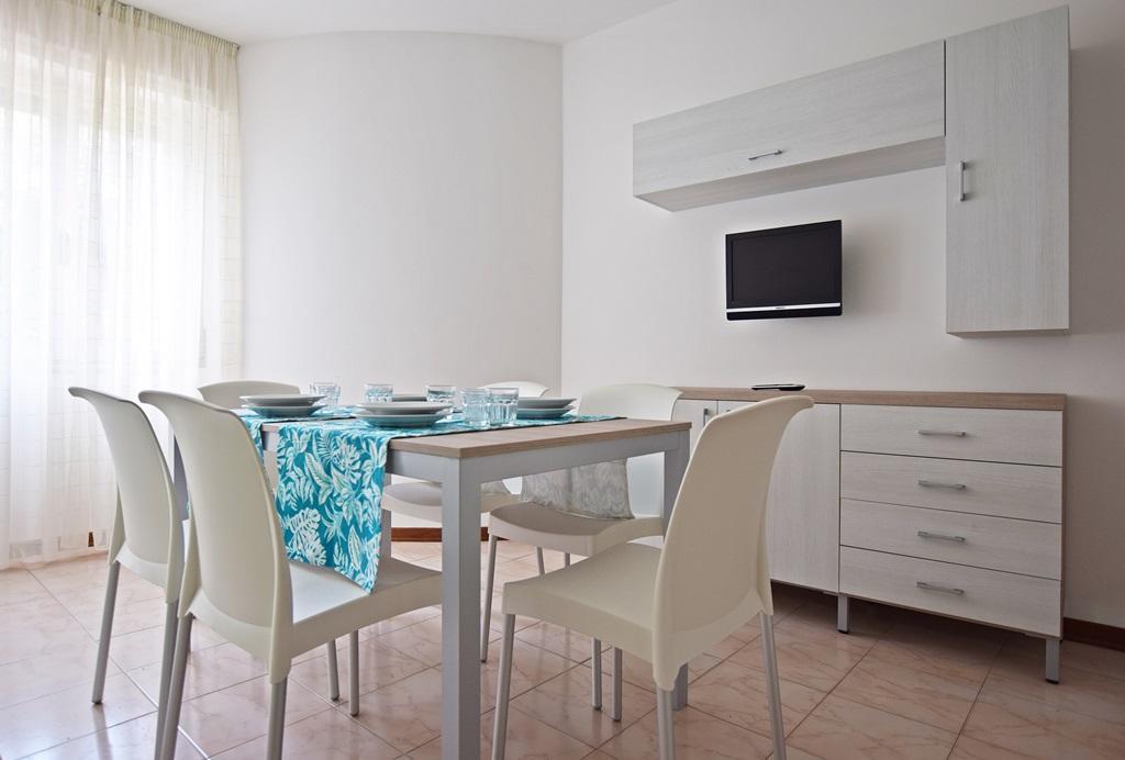 Condominio Luna 1 Линяно Сабиадоро Екстериор снимка