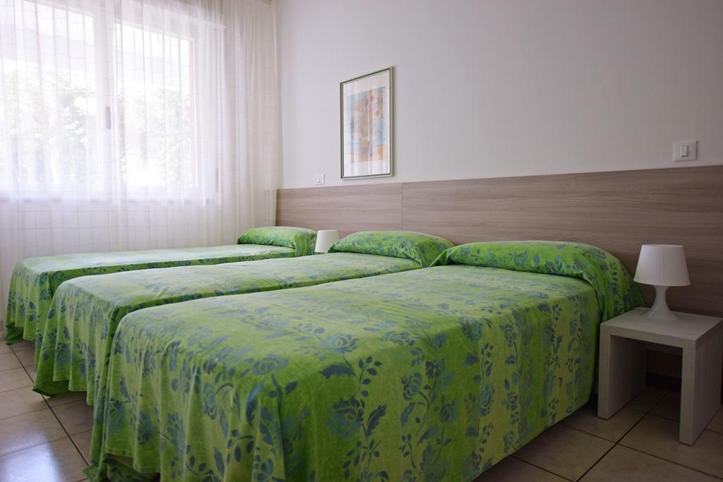 Condominio Luna 1 Линяно Сабиадоро Екстериор снимка